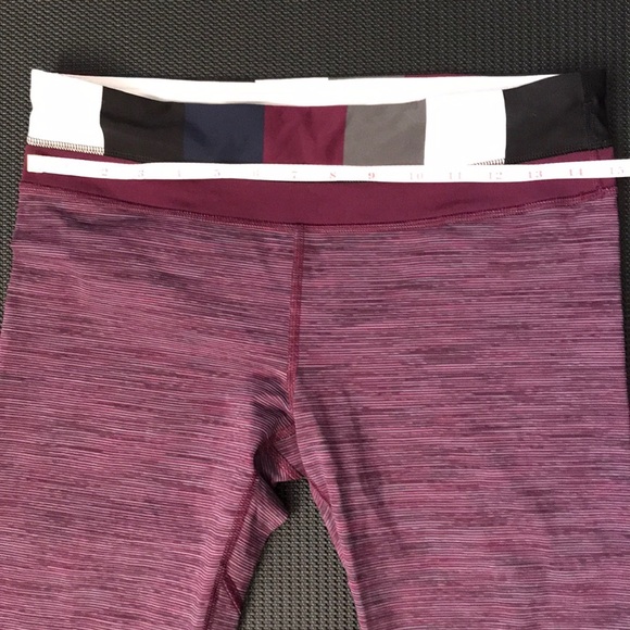 ⭐️2 for 35⭐️ Lululemon crop capris - Picture 3 of 11